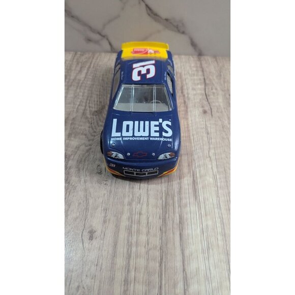 Lowes #31 Nascar Diecast Car 1:24 Scale Mike Skinner Owens Corning Monte Carlo - Picture 6 of 10